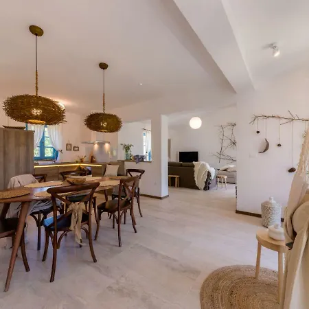 Griota By Interhome *